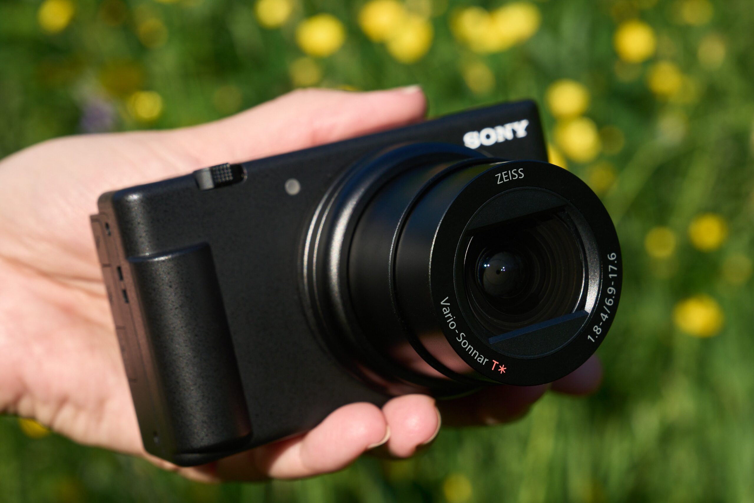 Máy ảnh Sony ZV-1 II Thiết kế dành cho vlogger